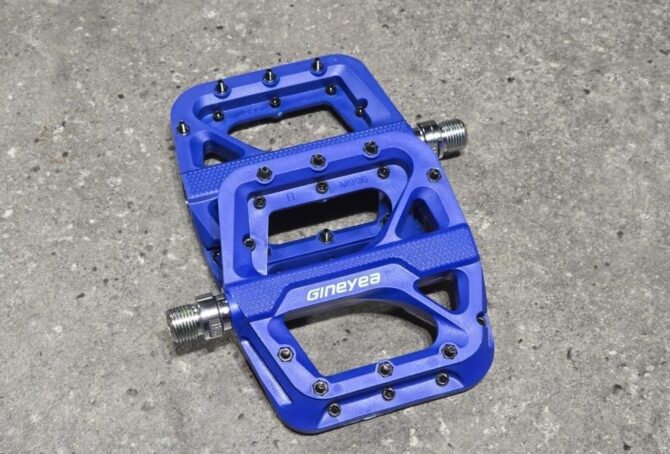 Gineyea M996 Rulmanlı Hightec Çivili Platform Trial Bmx Pedal Mavi - Görsel 3