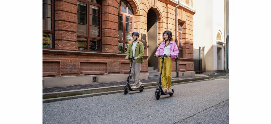 2025 Segway Ninebot E2 Plus II Elektrikli Scooter - Görsel 4
